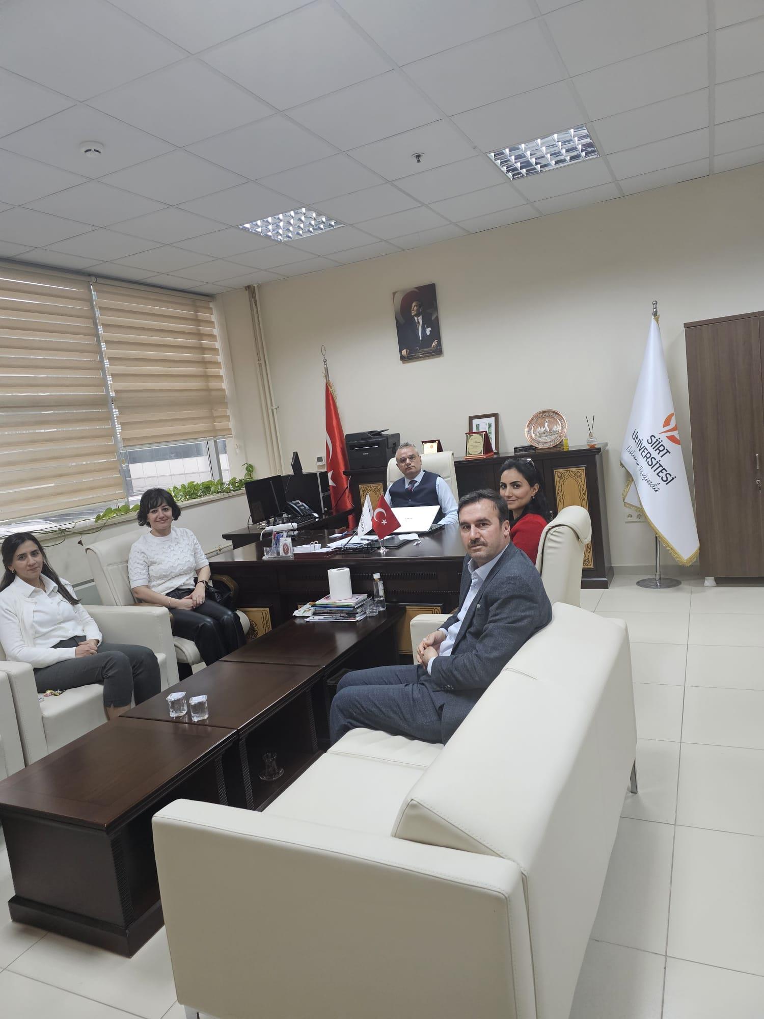 Sağlık Bilimleri Enstitüsünden Veteriner Fakültesi Dekanlığına Hayırlı Olsun Ziyareti