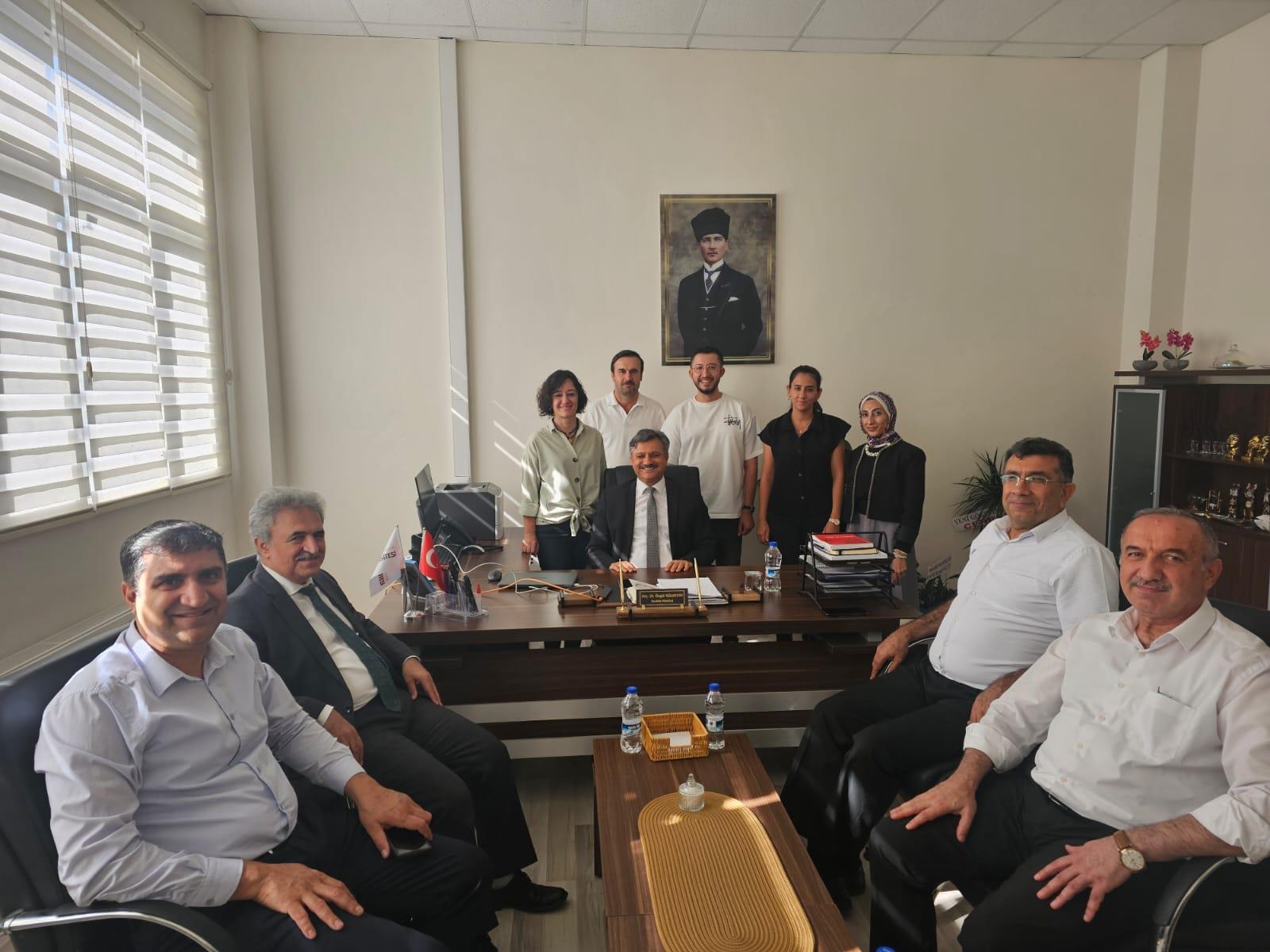 Üniversitemiz Üst Yönetimi Enstitümüzü Ziyaret Etti