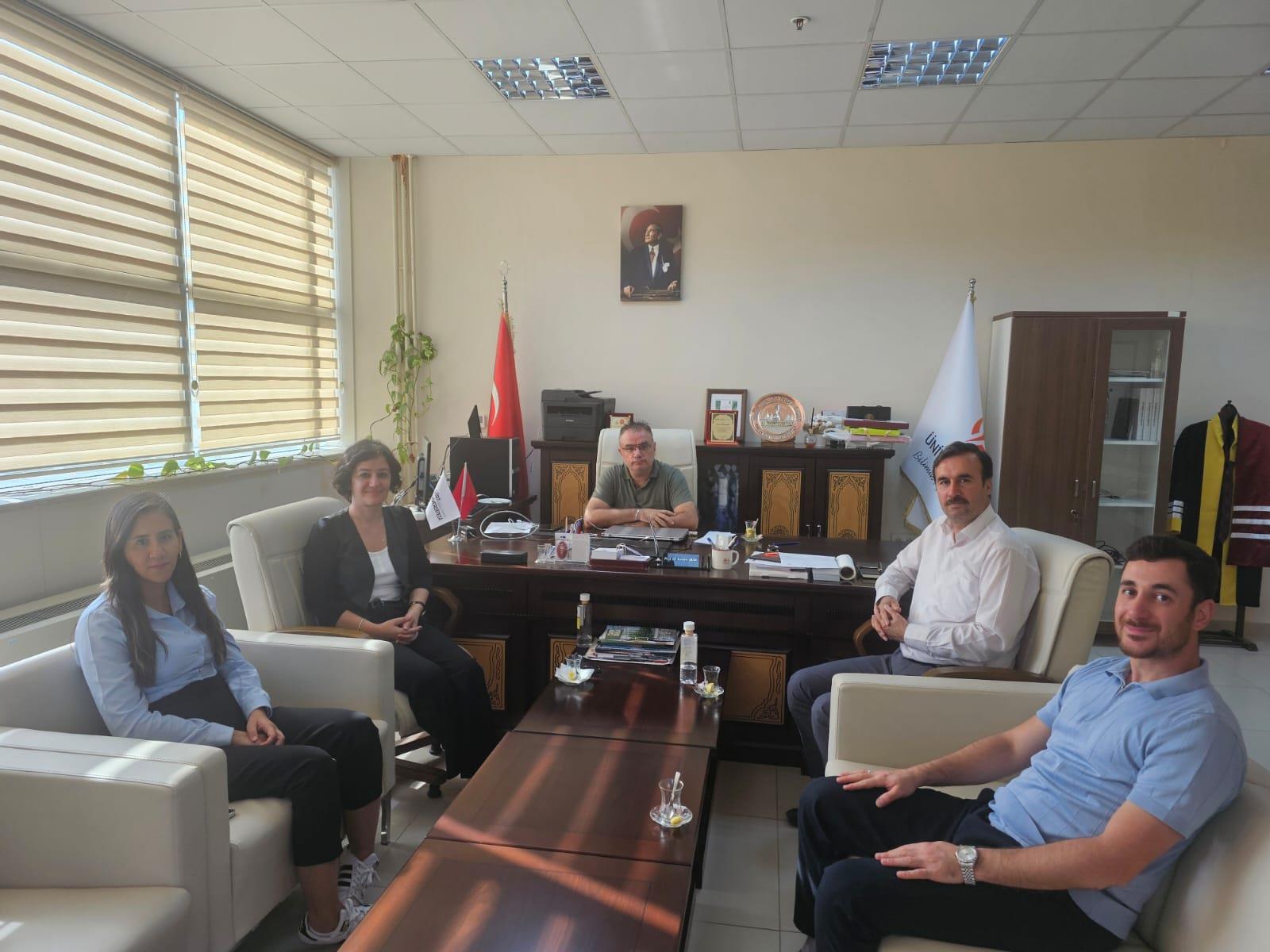 Enstitümüzden Veteriner Fakültesi Dekanlığına Ziyaret ve Tebrik